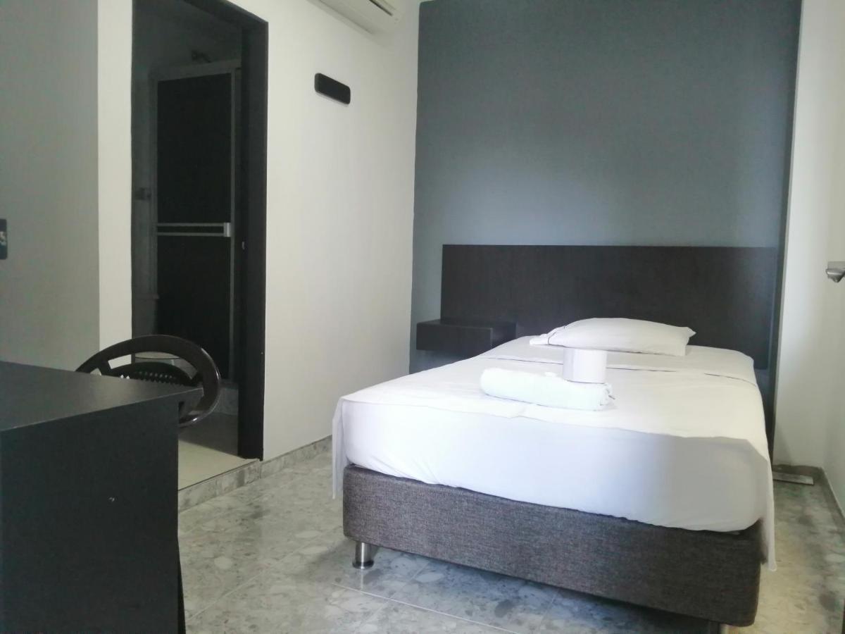 יופאל Hotel Bucare מראה חיצוני תמונה