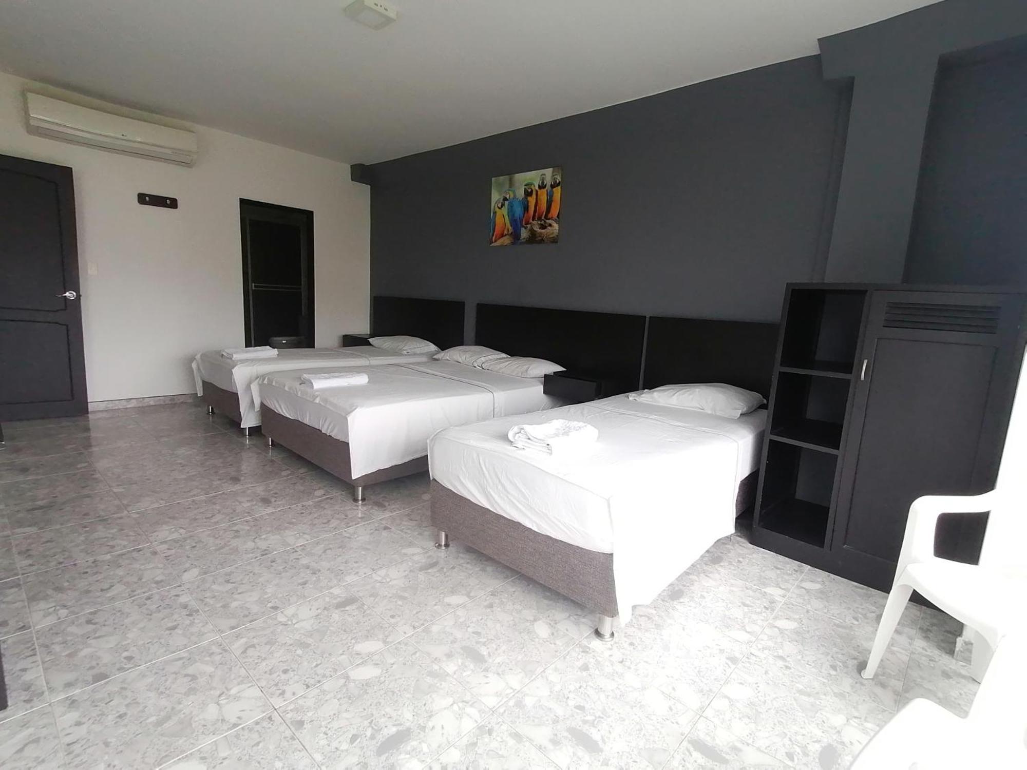 יופאל Hotel Bucare מראה חיצוני תמונה
